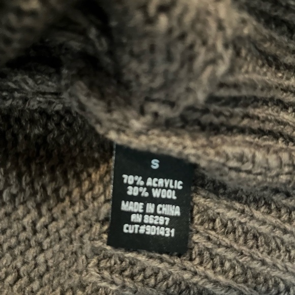 💖Host Pick💖 BCBGMax Azria NWT wool-blend poncho sweater - Picture 9 of 10